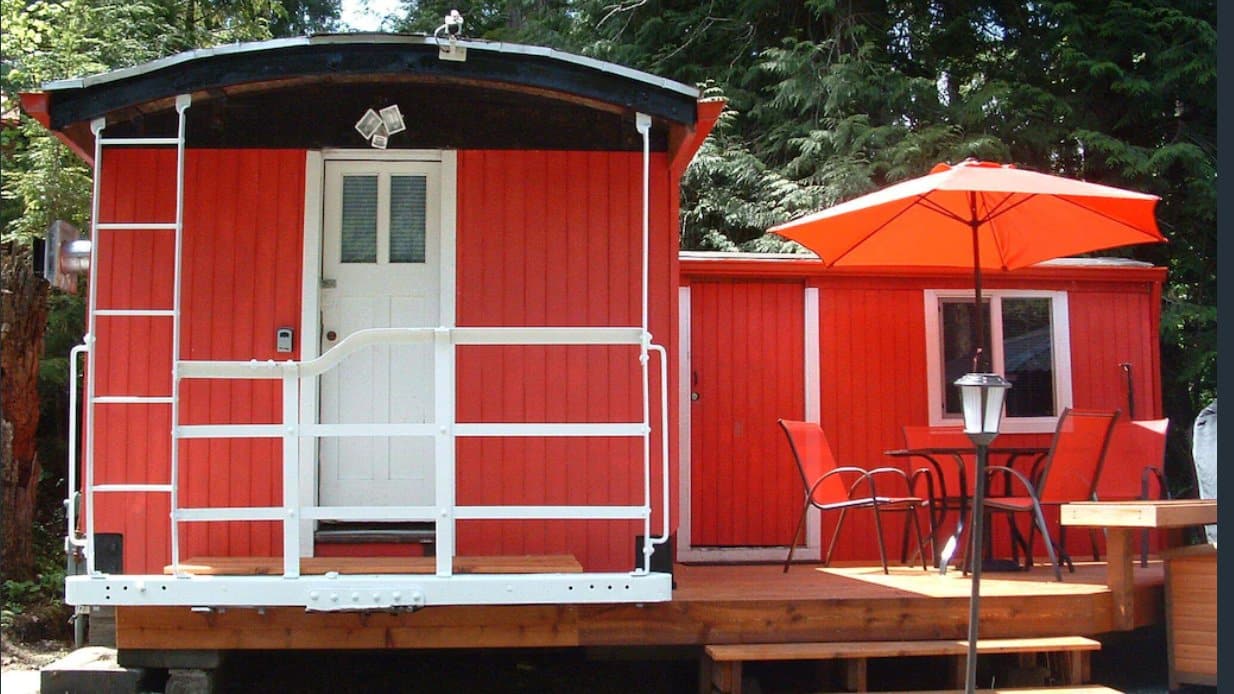 Little Red Caboose exterior