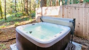 Hot tub at Running Deer Chalet