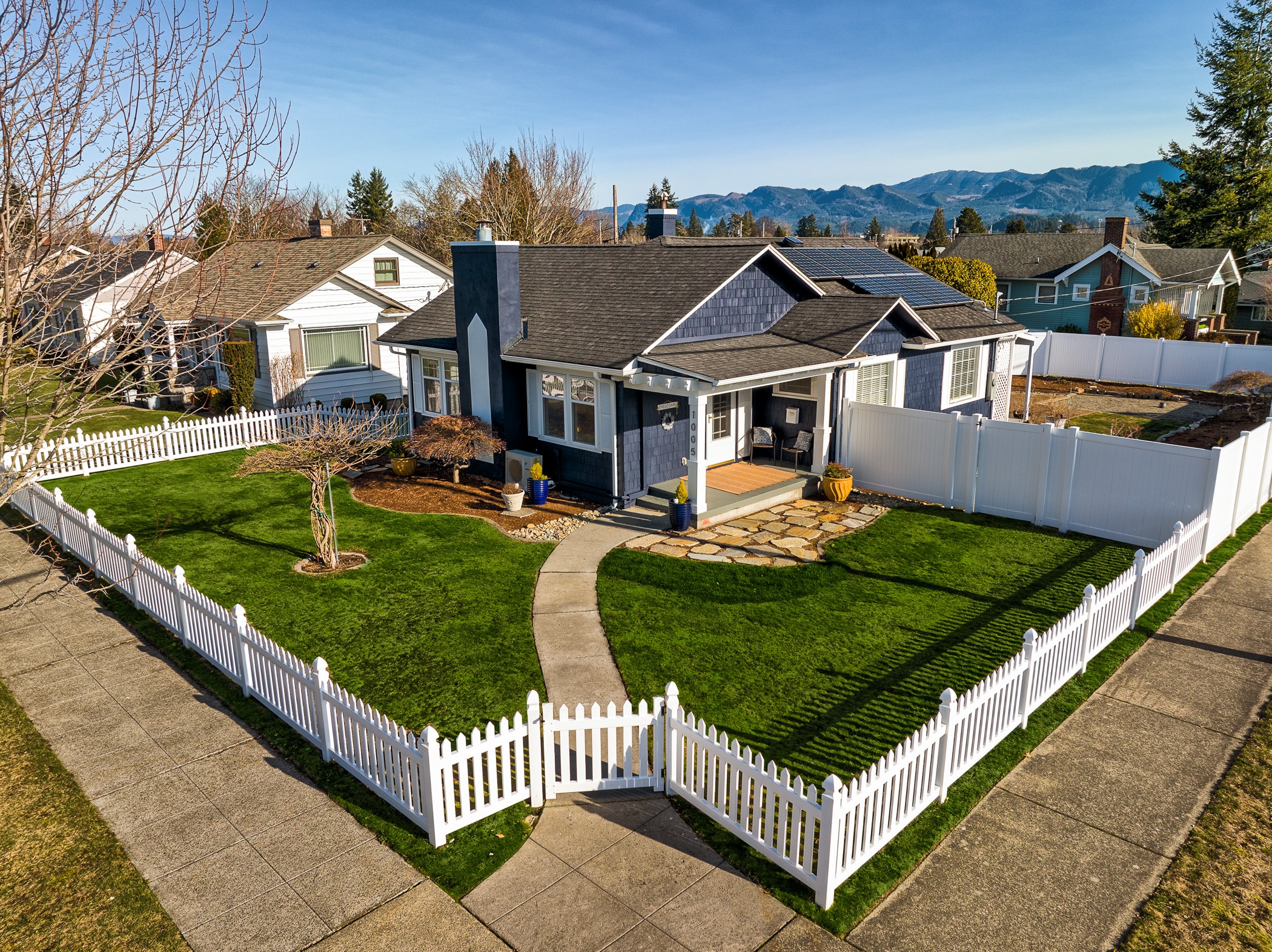 Blue Lorraine Exterior of Vacation Rental in Enumclaw, WA